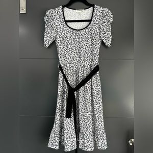 ‘90s Style Black and White Dress